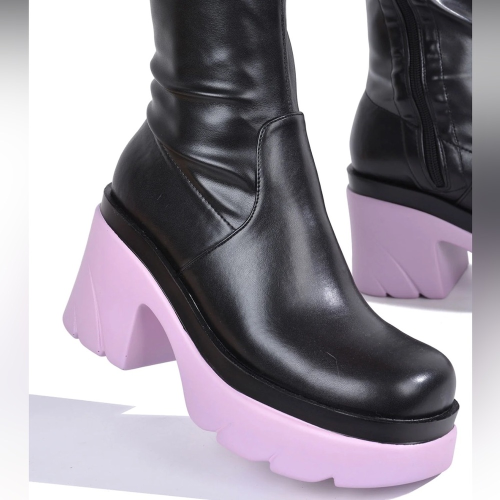 Cape Robbin Black and Lavender Heeled Booties